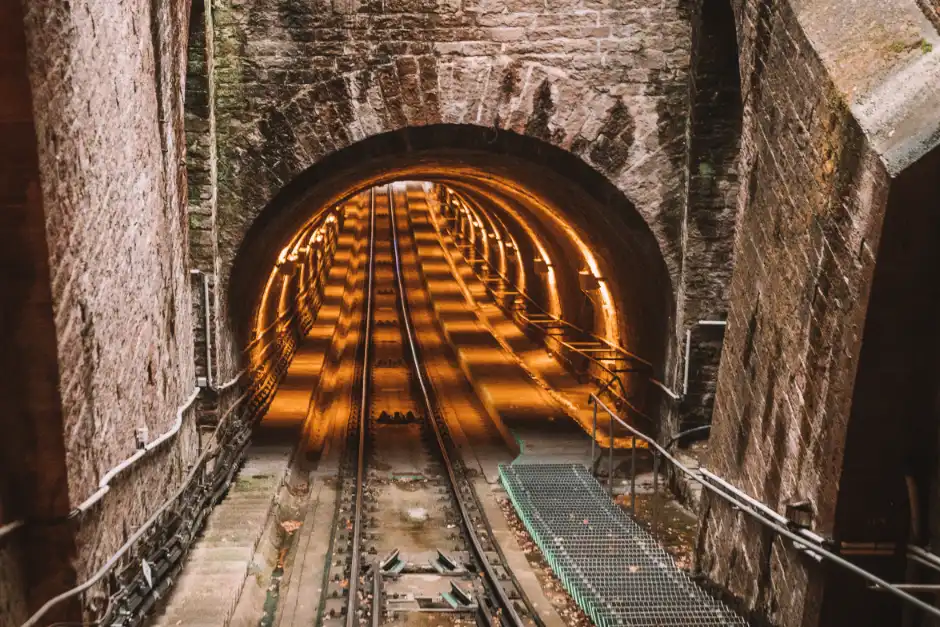 mobilite-ferroviaire-durable-tunnel